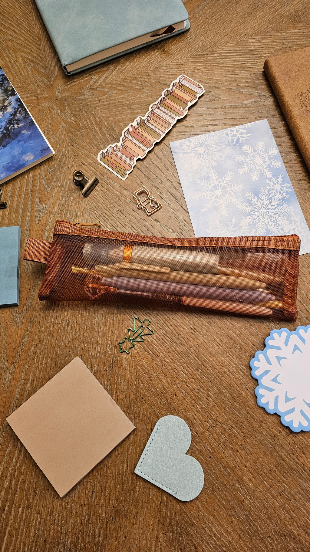 A Pinecone in the Snow Stationery Gift Set