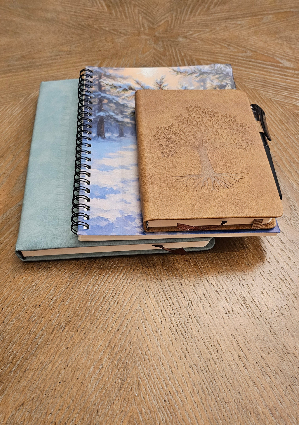 A Pinecone in the Snow Stationery Gift Set
