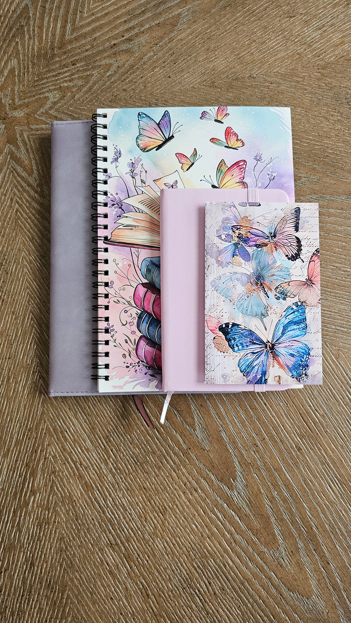 Fly Through the Pages Premium Stationery Gift Set