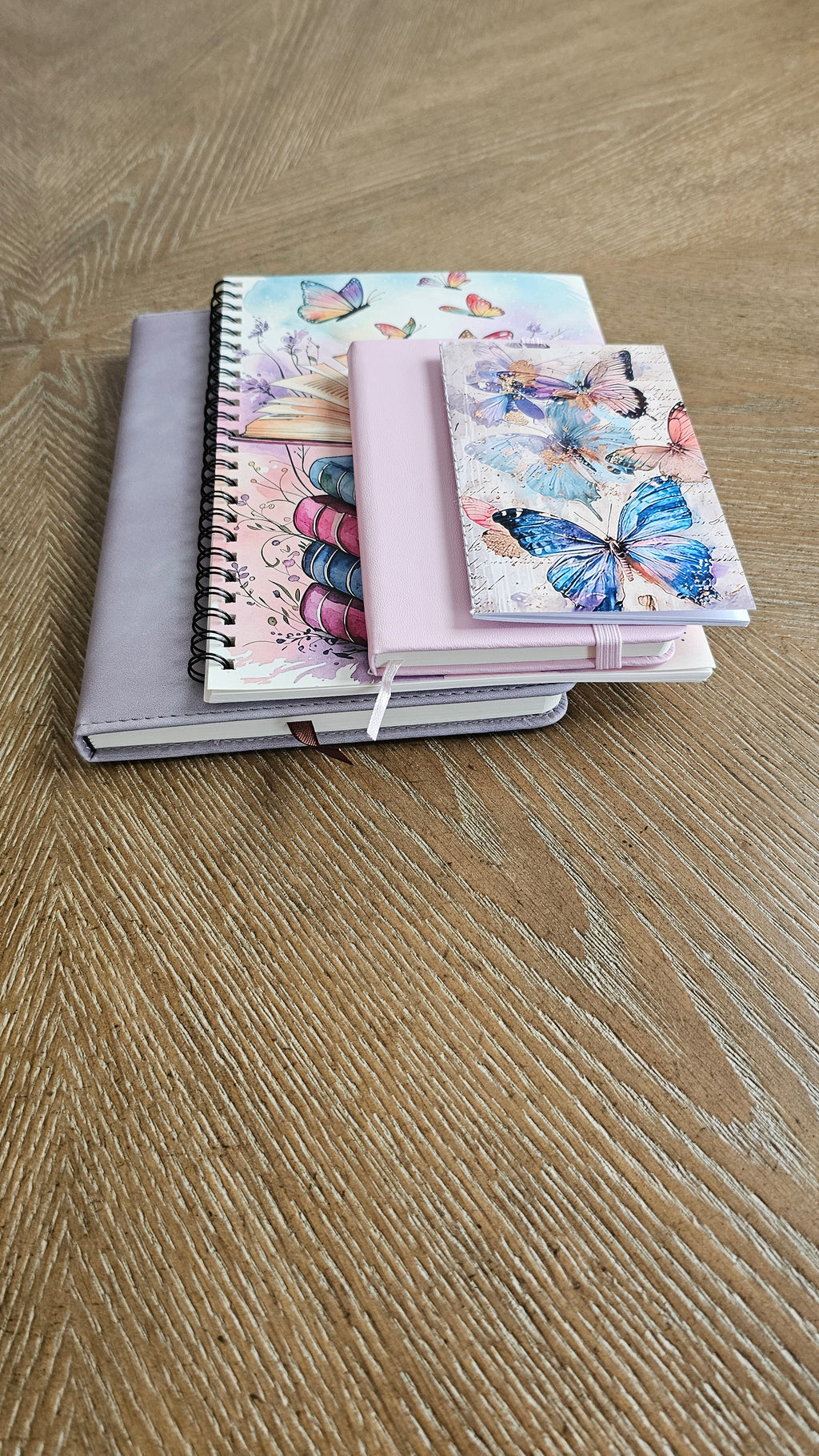 Fly Through the Pages Premium Stationery Gift Set