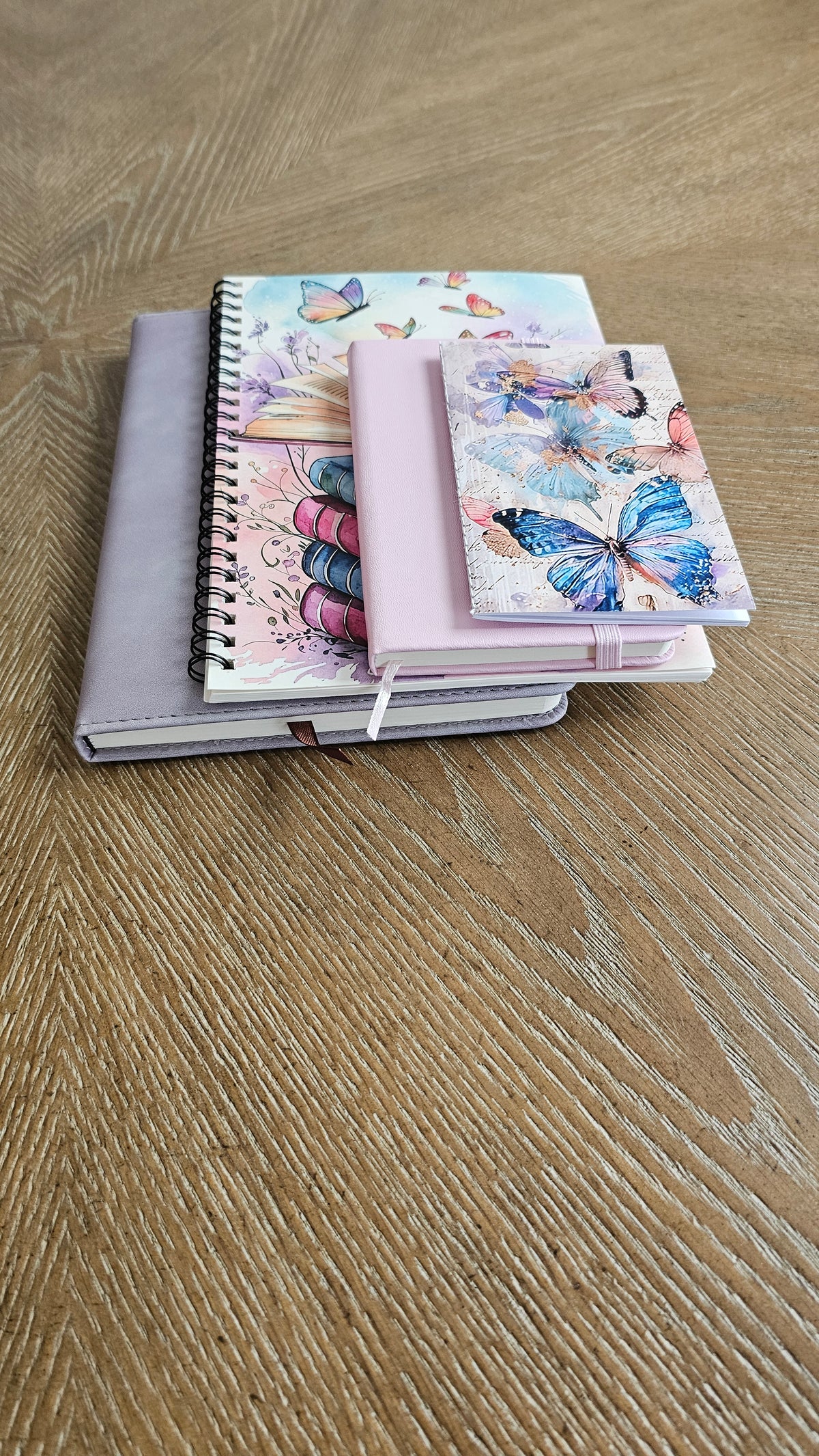 Fly Through the Pages Premium Stationery Gift Set
