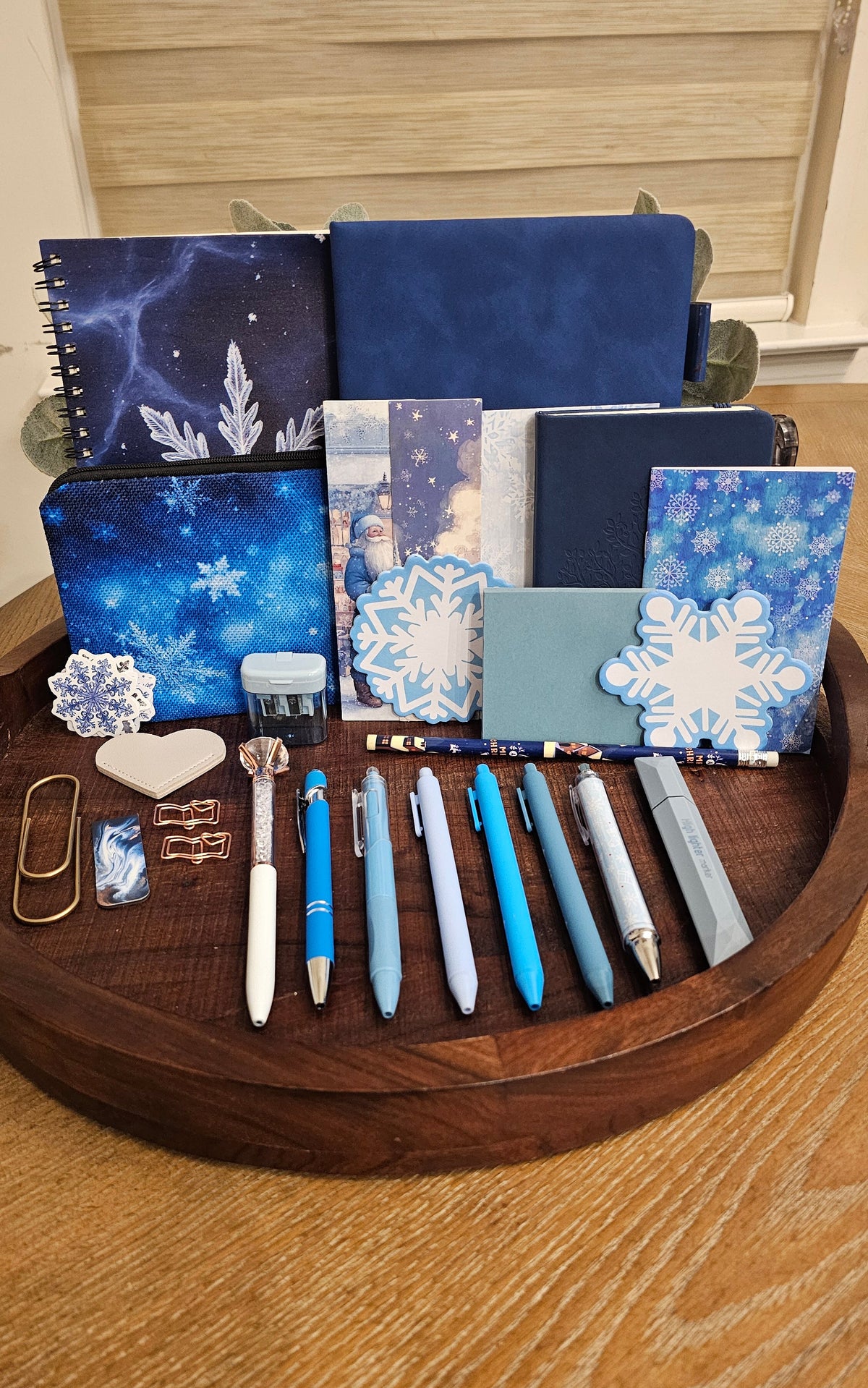 Lonely Snowflake Premium Stationery Gift Set