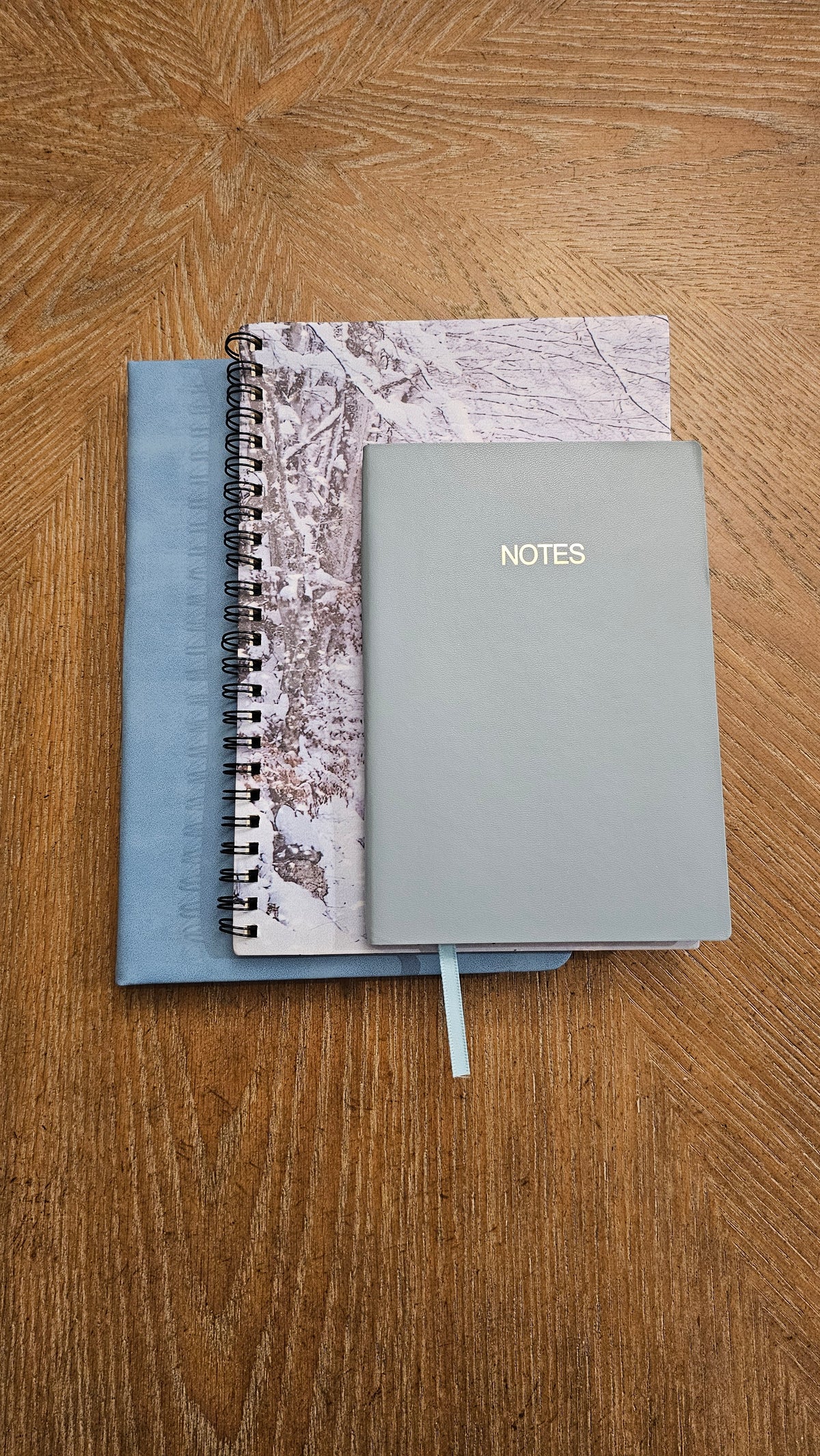 A Winter's Silent Beauty Stationery Gift Set