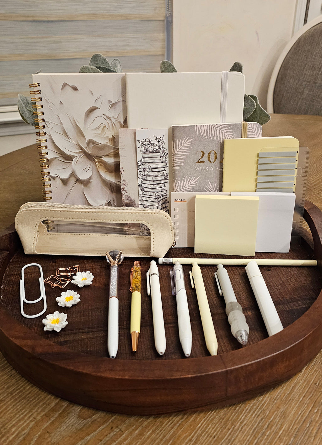 Ivory Petals Stationery Gift Set