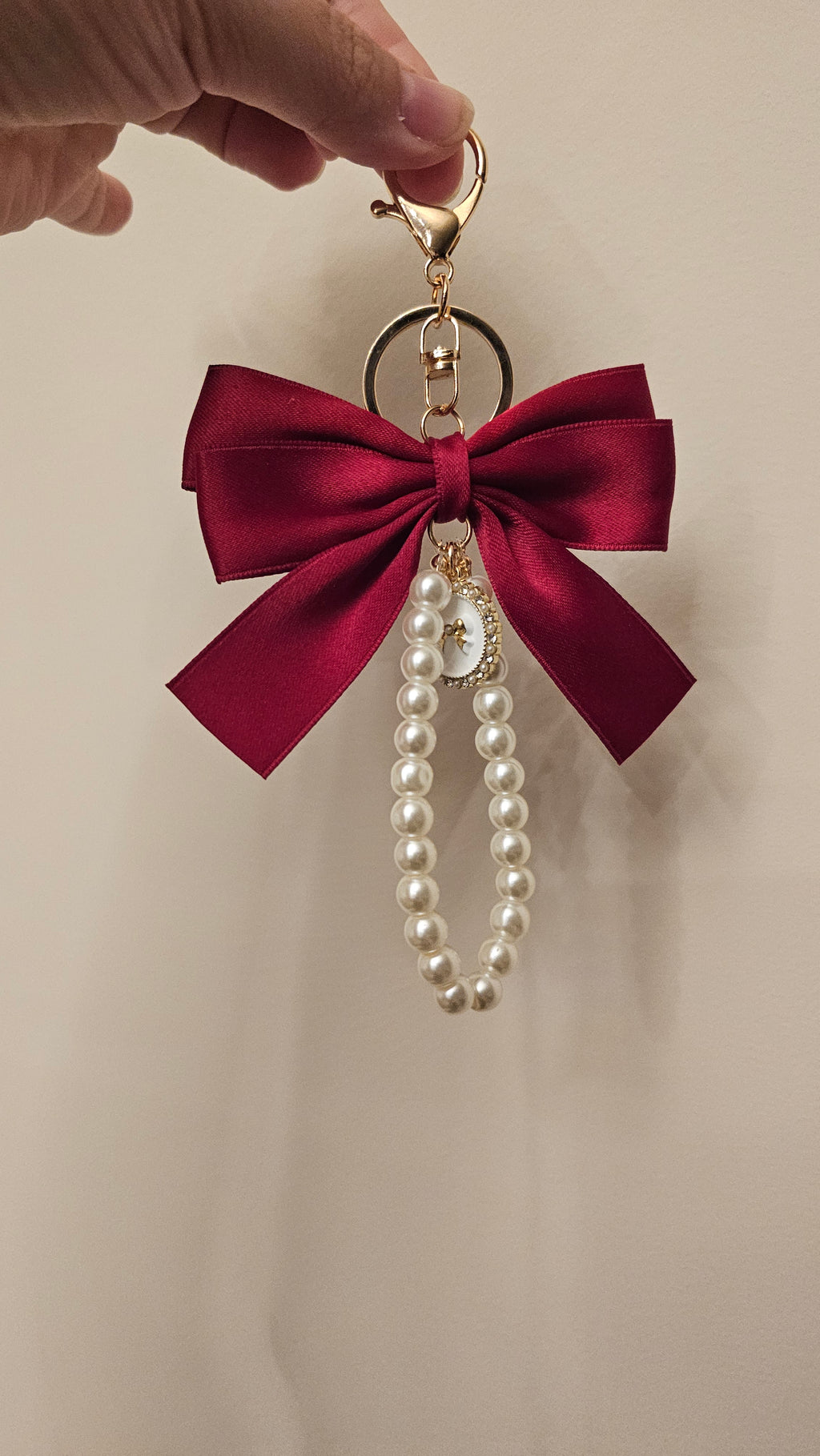 Elegant Pearl Bow Keychain