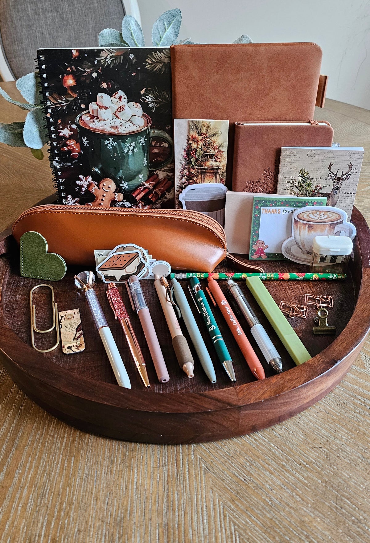 Marshmallows & Mistletoe Super Premium Stationery Gift Set