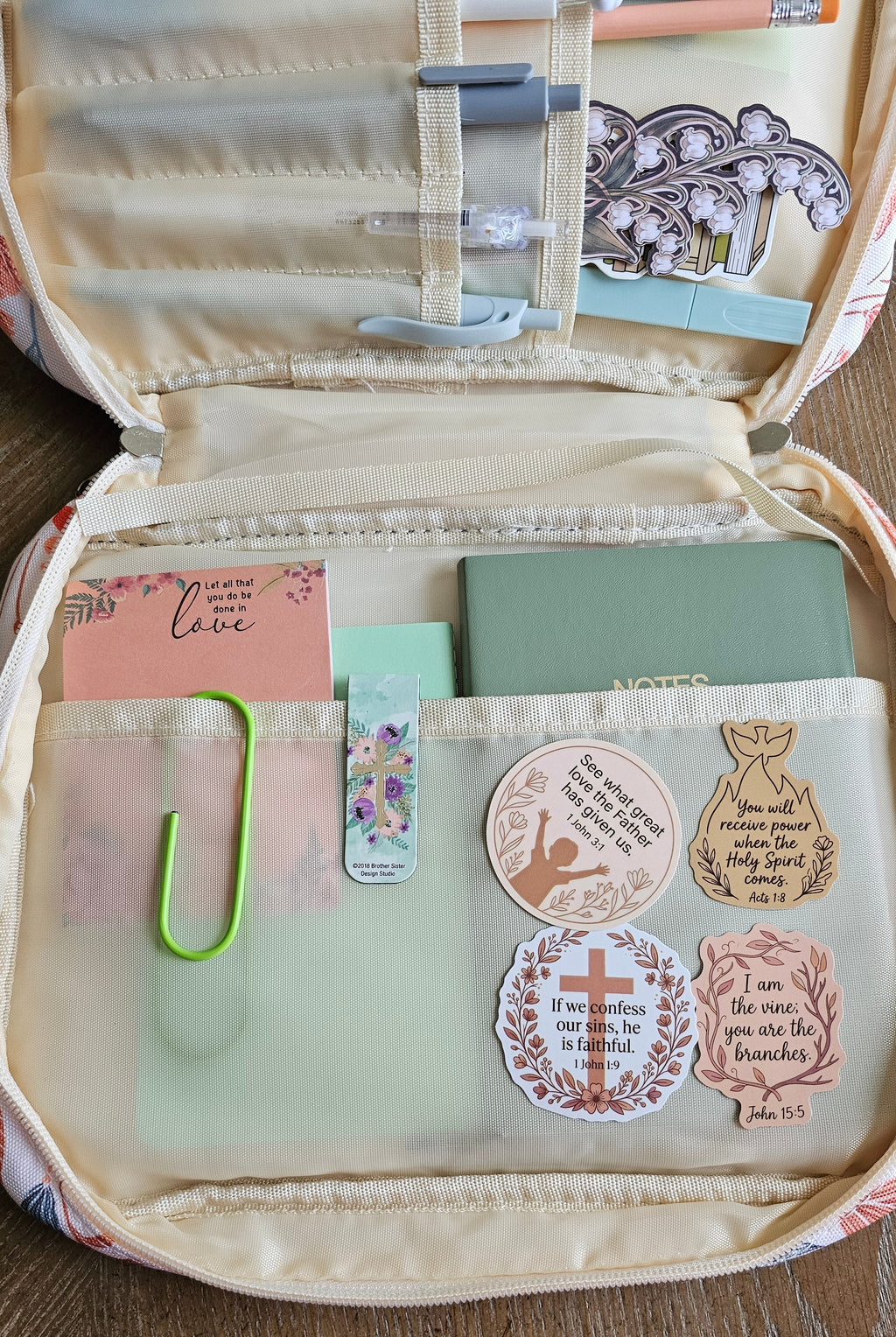 Bible Study Essentials Bag