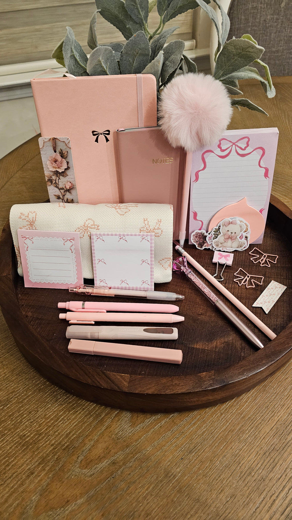 Pink Bow Stationery Gift Set.