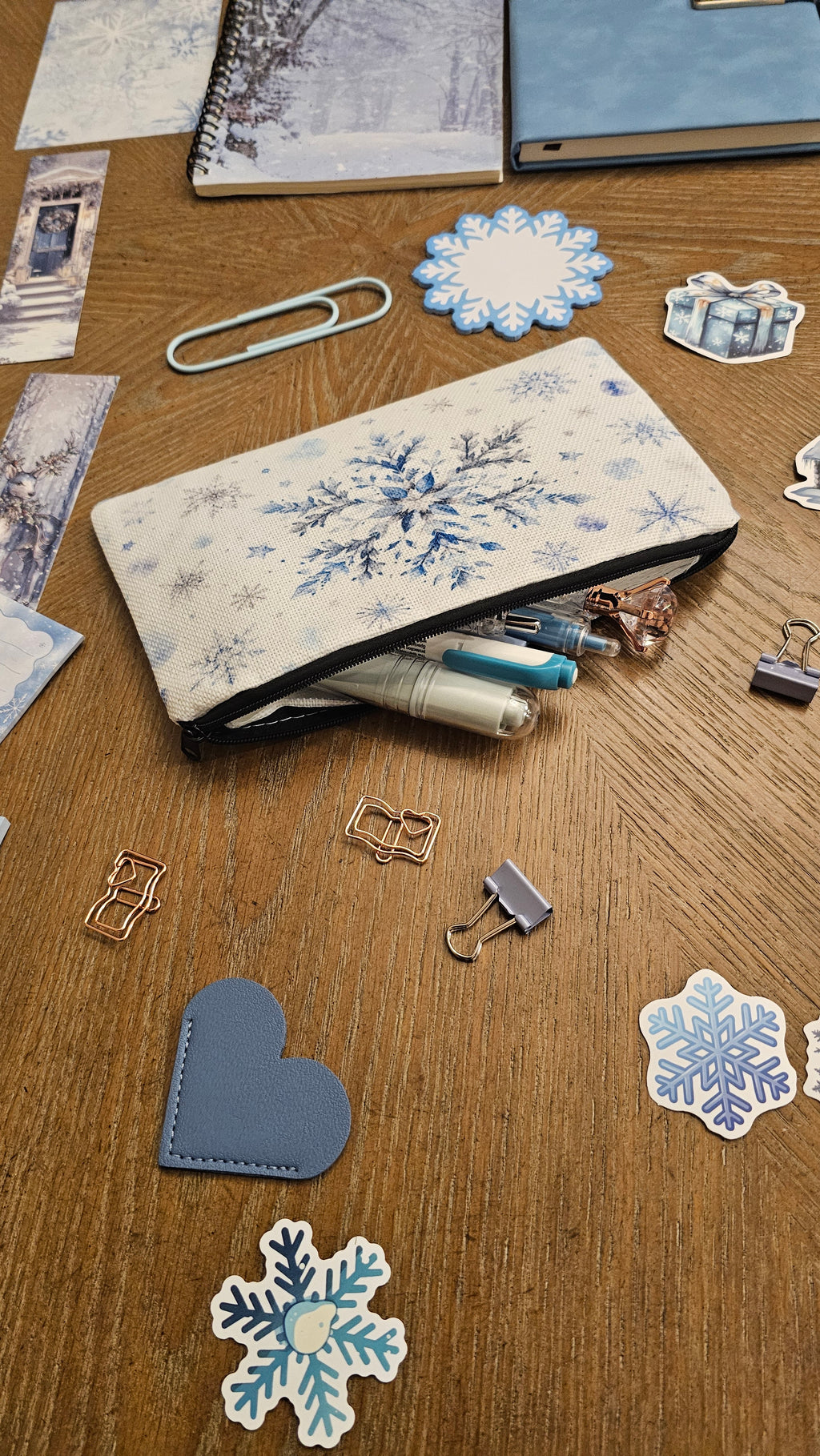 A Winter's Silent Beauty Stationery Gift Set